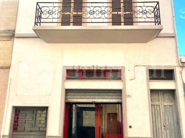 Locale Commerciale in vendita a Puglia, Lecce