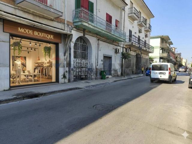 Locale Commerciale in vendita a Casavatore, Campania