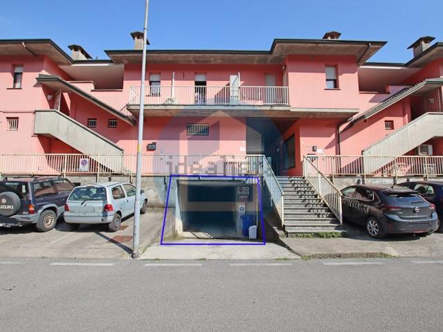 Locale Commerciale in vendita a Comunità montana della valle Camonica, Darfo