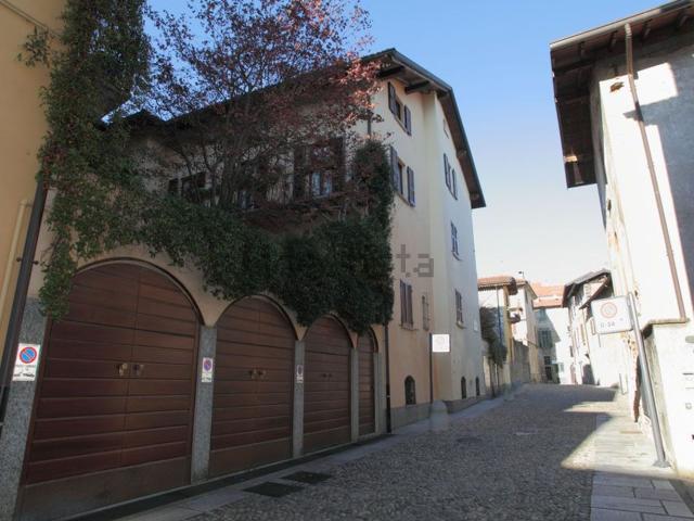Locale Commerciale in vendita a Piemonte, Novara