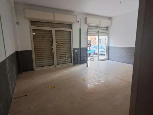 Locale Commerciale in vendita a Trapani, Sicilia
