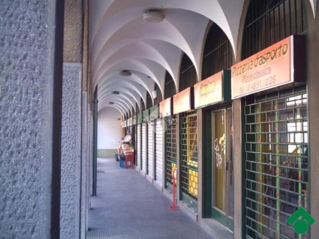 Locale Commerciale in vendita a Municipio 7, Milano