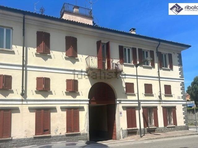 Locale Commerciale in vendita a Masciago Milanese, Bovisio Masciago