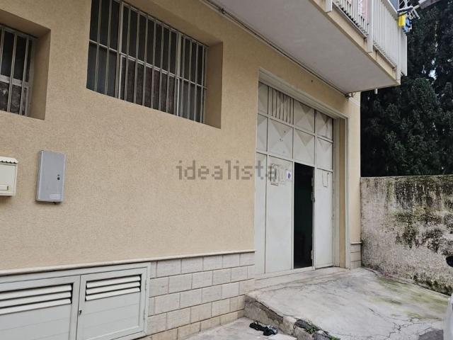 Locale Commerciale in vendita a Villabate, Sicilia