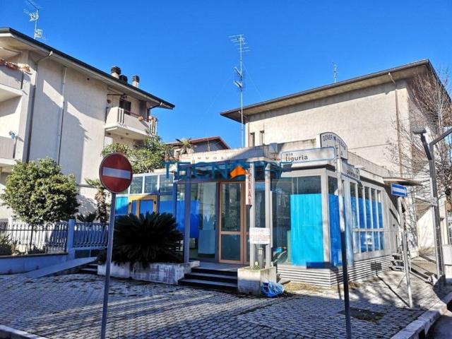 Locale Commerciale in vendita a Unione dei Comuni della Val Vibrata, Martinsicuro