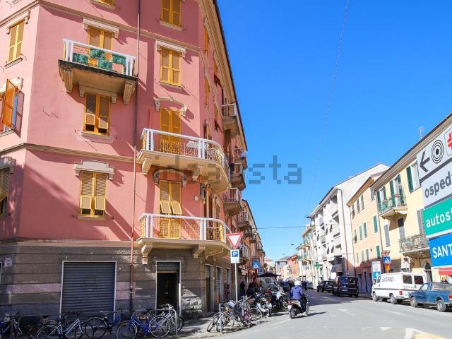 Locale Commerciale in vendita a Sestri Levante, Liguria