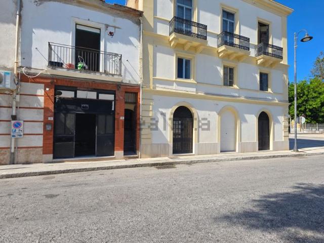 Locale Commerciale in vendita a Albero, Milazzo