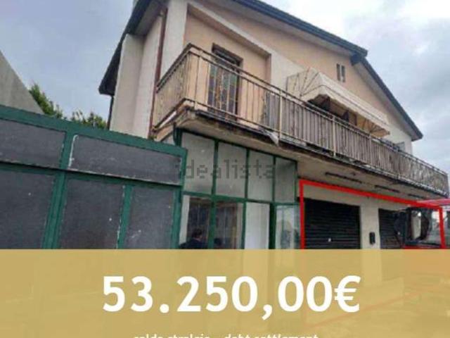 Locale Commerciale in vendita a Noventana, Noventa Padovana