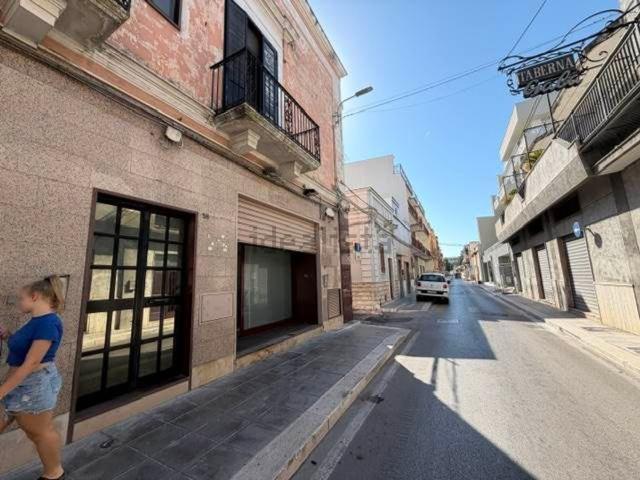 Locale Commerciale in vendita a Municipio 4, Puglia