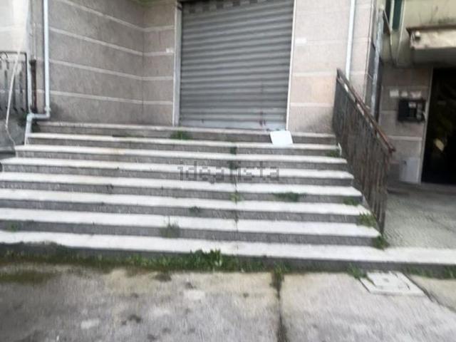 Locale Commerciale in vendita a Casalnuovo Di Napoli, Campania