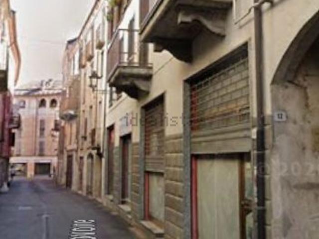 Locale Commerciale in vendita a Piemonte, Cuneo