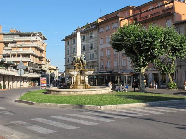 Locale Commerciale in vendita a Montecatini Terme, Gallo