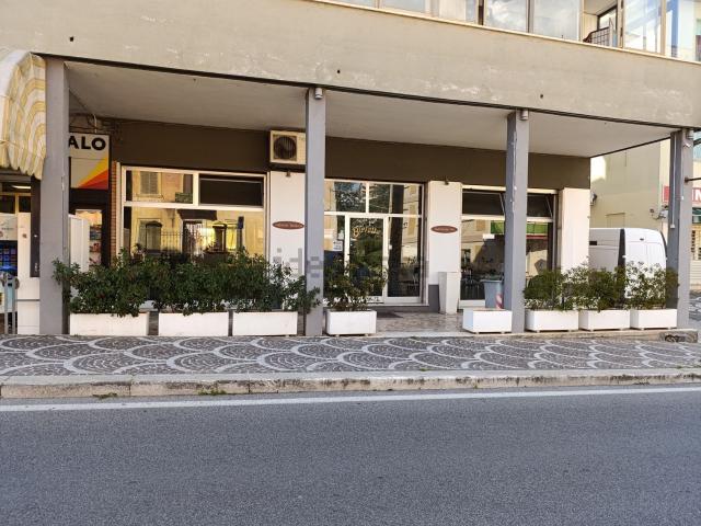 Locale Commerciale in vendita a Fiuggi, Lazio