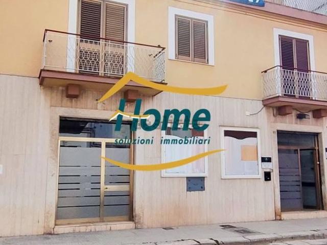 Locale Commerciale in vendita a Puglia, Bari