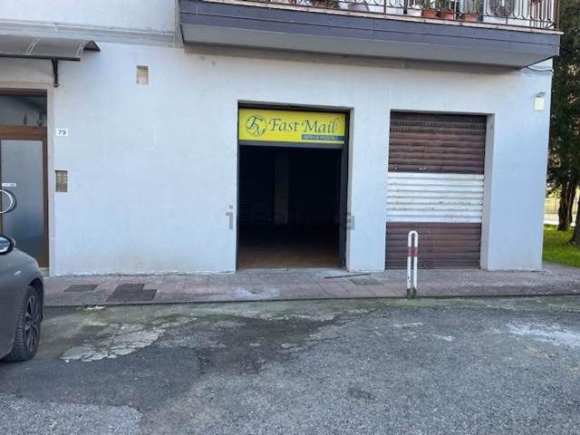 Locale Commerciale in vendita a Calabria, Cosenza