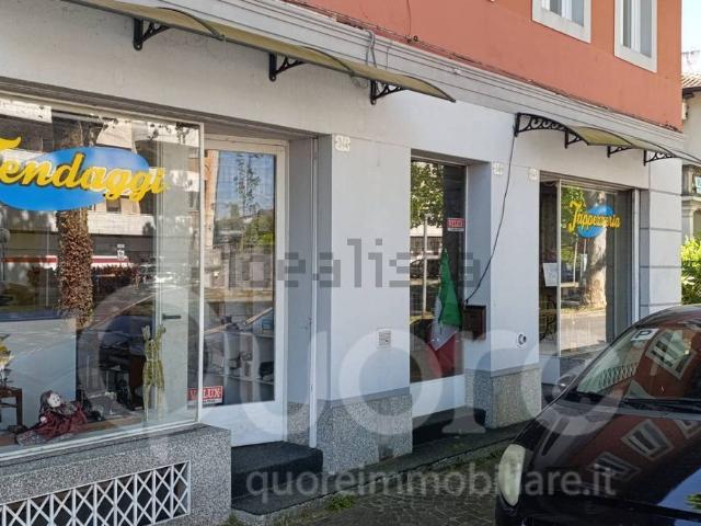 Locale Commerciale in vendita a Cormôr Alto, Reana Del Roiale