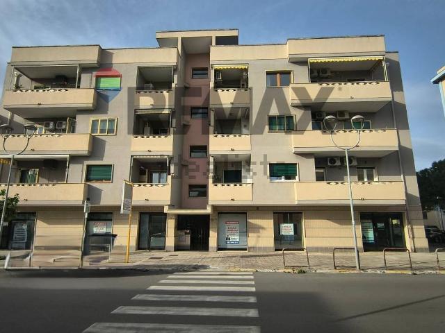 Locale Commerciale in vendita a Puglia, Bari