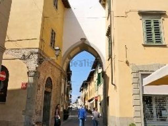Locale Commerciale in vendita a Borgo San Lorenzo, Toscana