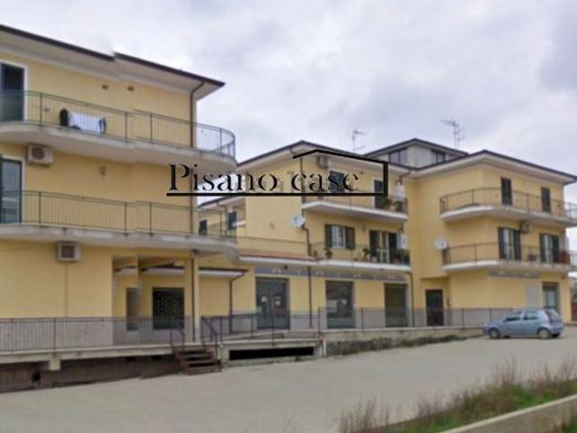 Locale Commerciale in vendita a Calabria, Cosenza