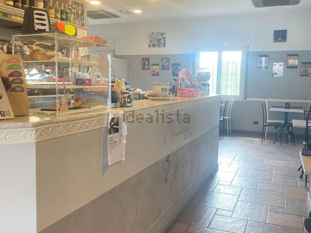 Locale Commerciale in vendita a Rogeno, Lombardia