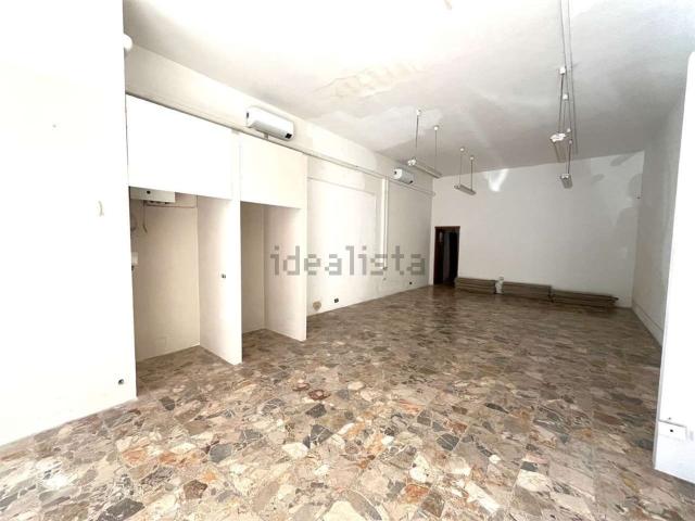 Locale Commerciale in vendita a Unione dei comuni del Frignano, Pavullo Nel Frignano