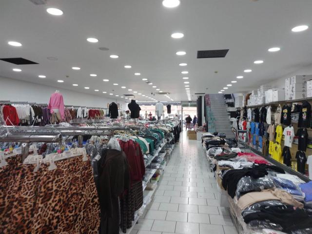 Locale Commerciale in vendita a Nola, Campania