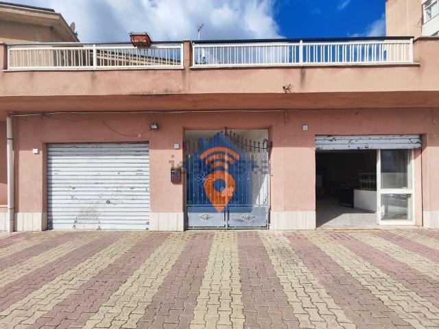 Locale Commerciale in vendita a Castelvetrano, Sicilia