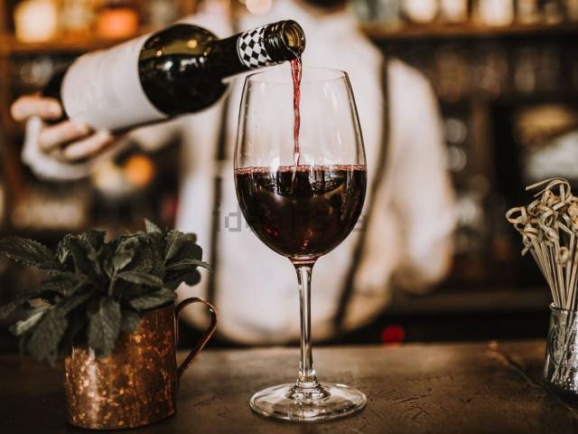 Locale Commerciale in vendita a Ponte a Ema, Firenze