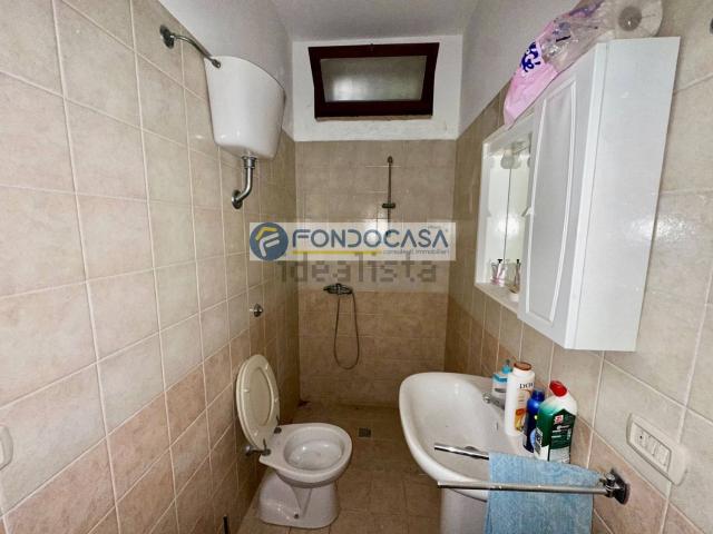 Locale Commerciale in vendita a Puglia, Lecce