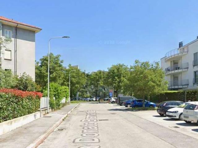 Locale Commerciale in vendita a Piemonte, Cuneo