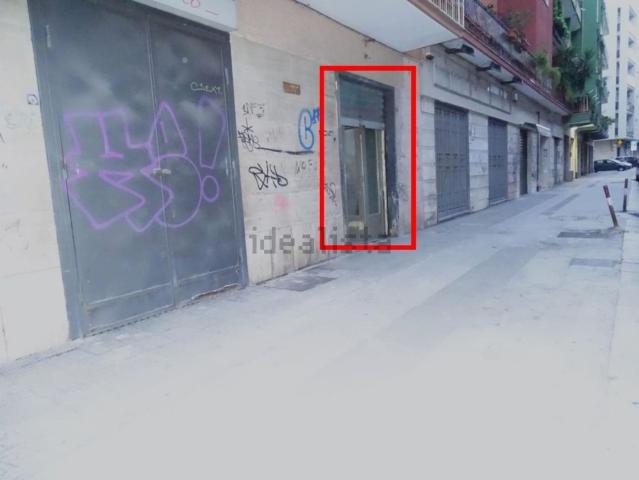 Locale Commerciale in vendita a Puglia, Bari