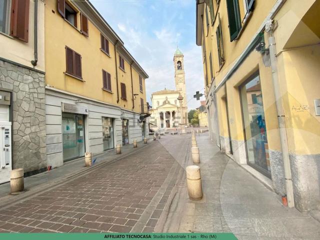 Locale Commerciale in vendita a Lucernate, Rho