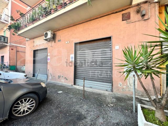 Locale Commerciale in vendita a Pagani, Campania