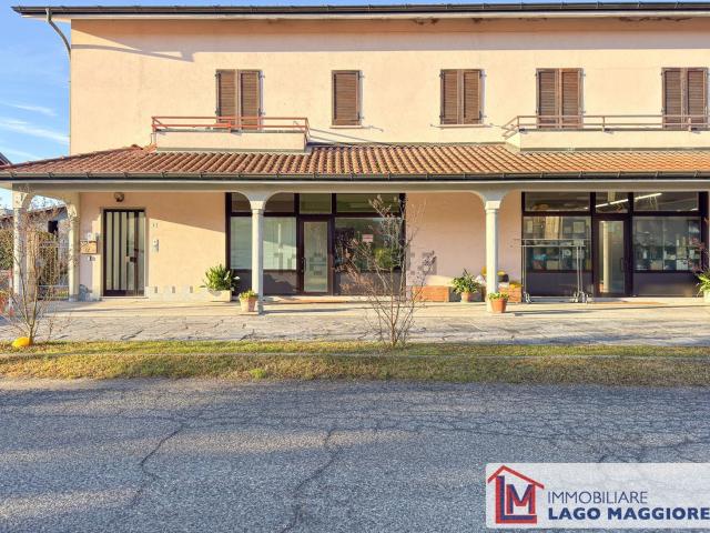 Locale Commerciale in vendita a Monvalle, Varese