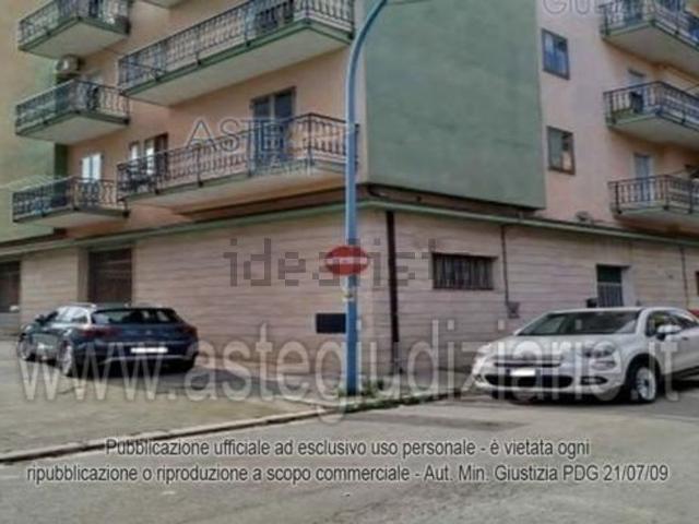 Locale Commerciale in vendita a Lavello, Potenza