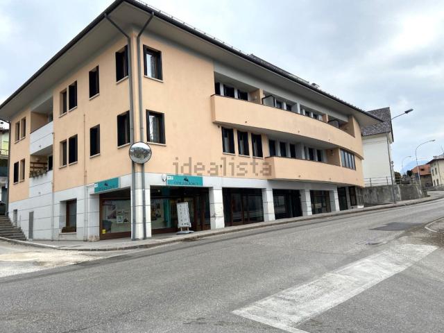 Locale Commerciale in vendita a Domegge Di Cadore, Veneto