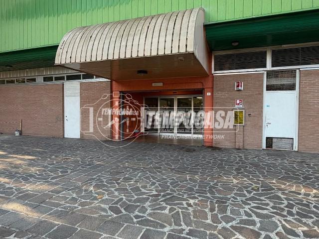 Locale Commerciale in vendita a Castenaso, Reggio Emilia