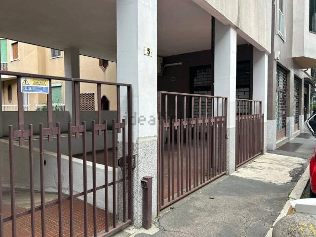 Locale Commerciale in vendita a Ospiate, Bollate