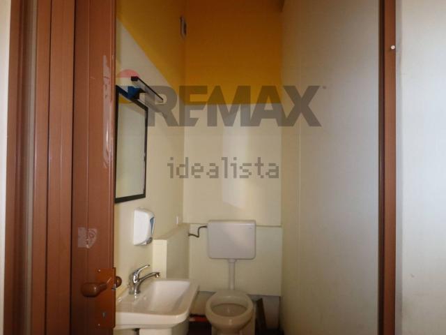 Locale Commerciale in vendita a Linguaglossa, Sicilia
