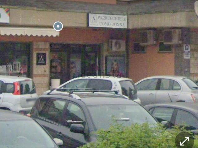 Locale Commerciale in vendita a Piscinari, Roma Capitale