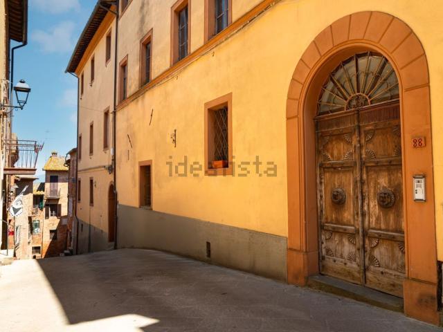 Locale Commerciale in vendita a Torrita, Toscana