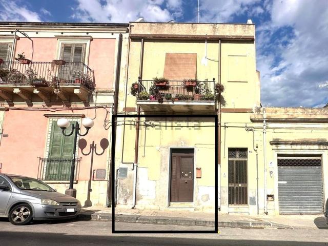 Locale Commerciale in vendita a Noto, Sicilia
