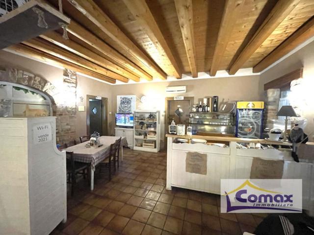 Locale Commerciale in vendita a Vo, Veneto