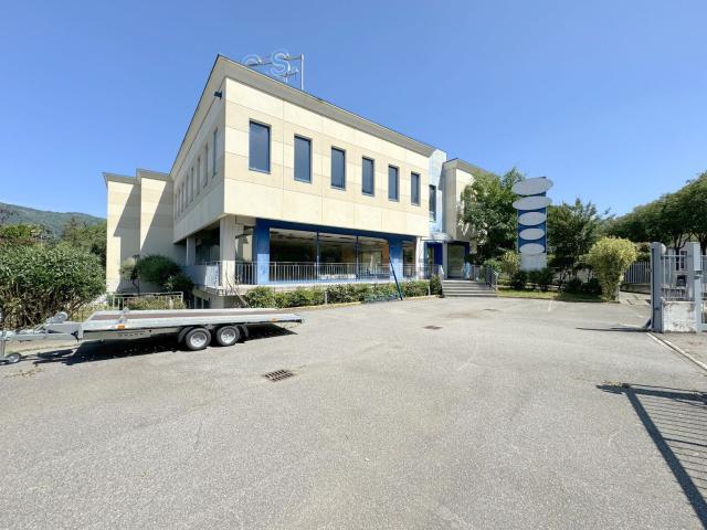 Locale Commerciale in vendita a Comunità montana del Sebino bresciano, Monticelli Brusati