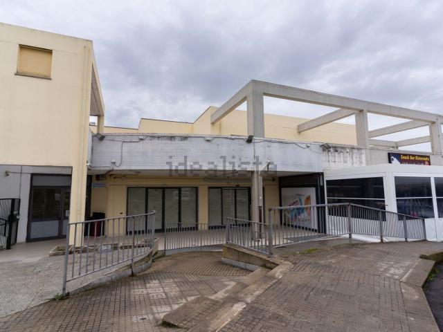 Locale Commerciale in vendita a San Giovanni, Cala Di Volpe