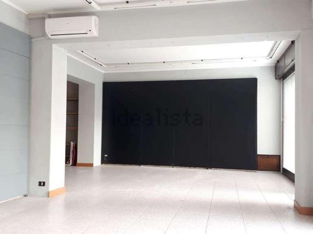 Locale Commerciale in vendita a Meschio, Vittorio Veneto