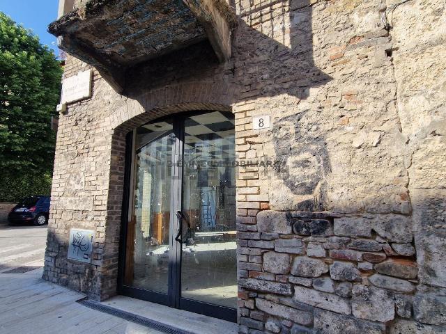 Locale Commerciale in vendita a Borgo Solestà, Marche