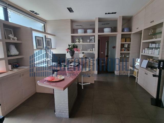 Locale Commerciale in vendita a Comunità montana del Sebino bresciano, Sulzano
