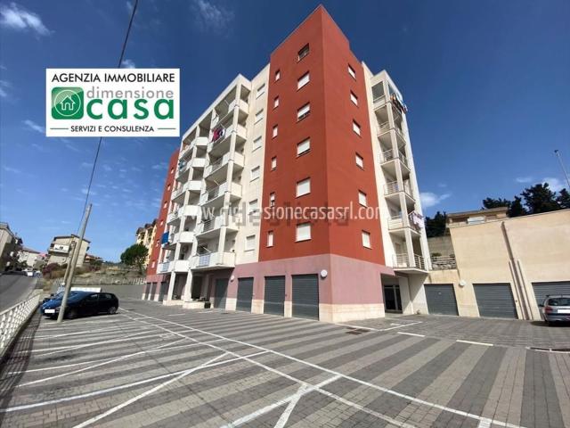 Locale Commerciale in vendita a San Cataldo, Sicilia