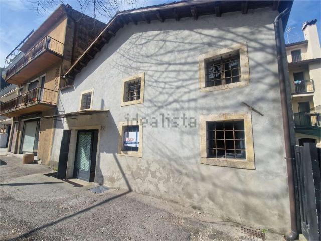 Locale Commerciale in vendita a Longhere, Vittorio Veneto